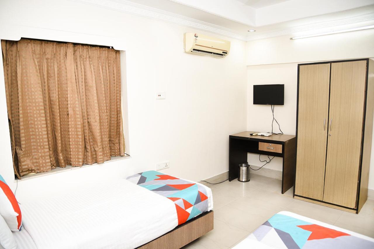 Hotel Crossroads Kalkutta Exterior foto
